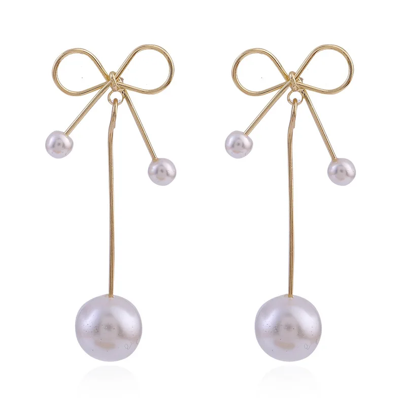 White Pearls Statement Drop Dangle Earrings for Women Wedding Korean Vintage Geometric Hollow Bow Knot Earrings Brincos 2020 
White Pearls Statement Drop Dangle Earrings for Women Wedding Korean Vintage Geometric Hollow Bow Knot Earrings Brincos 2020
