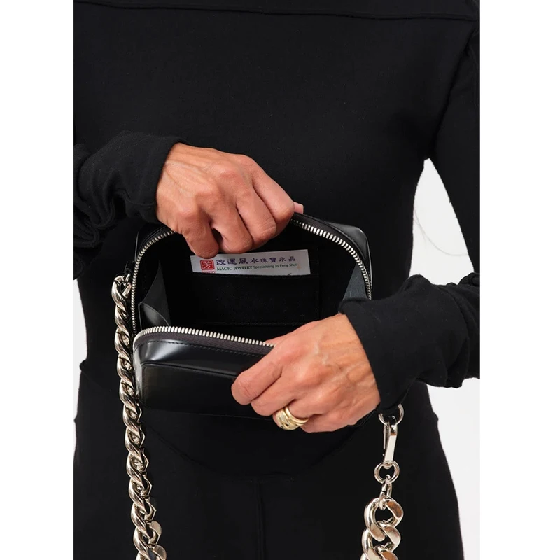 Brand Thick Chain Small Flap Bags Mini Chain Crossbody Bag for Women High Quality Camera Bag Party Clutch Lady Purse 2021
Brand Thick Chain Small Flap Bags Mini Chain Crossbody Bag for Women High Quality Camera Bag Party Clutch Lady Purse 2021