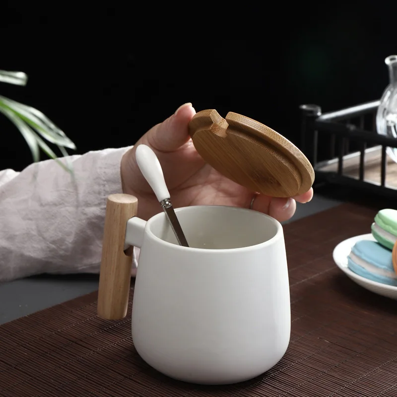 Nordic Style Wooden Handle Ceramic Cups Coffee Mugs Large Capacity Mug with Spoon Lid Mug Coffee Tea Cup Home Office Drinkware
Nordic Style Wooden Handle Ceramic Cups Coffee Mugs Large Capacity Mug with Spoon Lid Mug Coffee Tea Cup Home Office Drinkware
