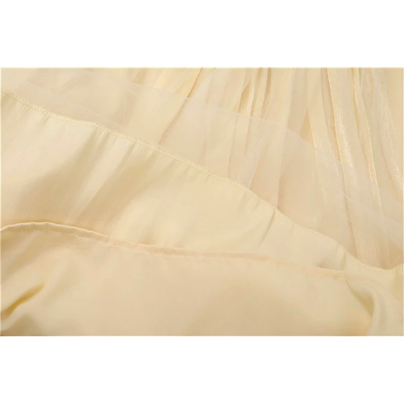 French Elegant Satin Yellow Dresses Women's 2021 Summer Stylish V Neck Puff Sleeve Waist Down Mesh Stitching Fairy Vestidos
French Elegant Satin Yellow Dresses Women's 2021 Summer Stylish V Neck Puff Sleeve Waist Down Mesh Stitching Fairy Vestidos