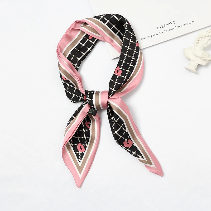 2021 Leopard Lattice Women Small Silk Scarf Bandana Handle Bag Ribbons Female Head Scarves Sharp Neckerchief Headband 10x90cm
2021 Leopard Lattice Women Small Silk Scarf Bandana Handle Bag Ribbons Female Head Scarves Sharp Neckerchief Headband 10x90cm
