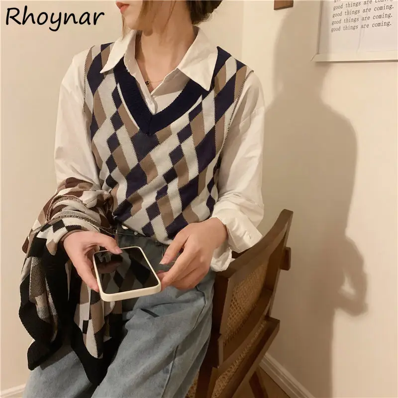 Sweater Vest Women Retro Knitted Cozy Preppy Sleeveless Simple Basic All Match Loose Autumn Argyle V-neck Ladies Tender Street
Sweater Vest Women Retro Knitted Cozy Preppy Sleeveless Simple Basic All Match Loose Autumn Argyle V-neck Ladies Tender Street
