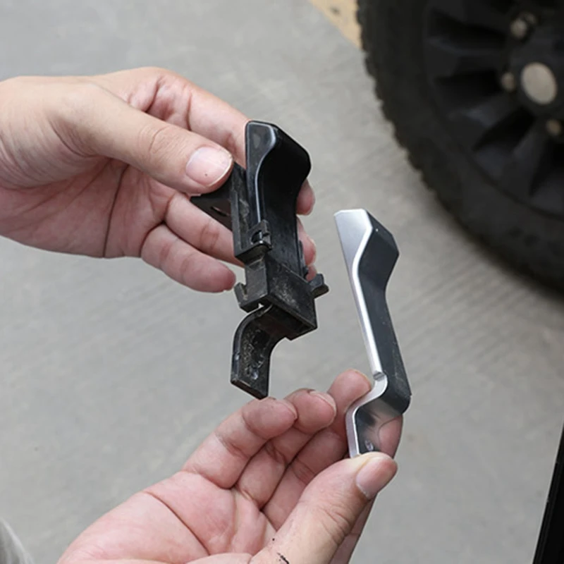 for Land Rover Defender 90 110 130 2004-2018 Car Internal Door Latch Handle Decoration Cover Defender Auto Accessories
for Land Rover Defender 90 110 130 2004-2018 Car Internal Door Latch Handle Decoration Cover Defender Auto Accessories