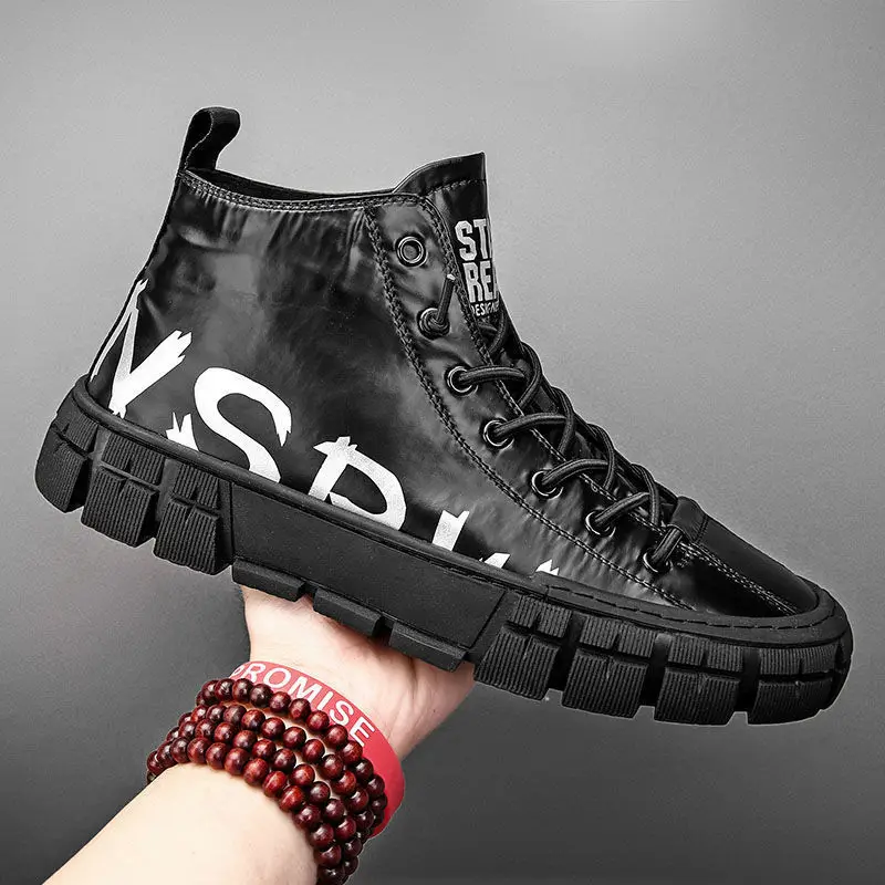Hot Sale Spring and Autumn Martin Boots Men's Mid-top Trend Leather Boots Men's British Casual Black High-top Leather Shoes
Hot Sale Spring and Autumn Martin Boots Men's Mid-top Trend Leather Boots Men's British Casual Black High-top Leather Shoes