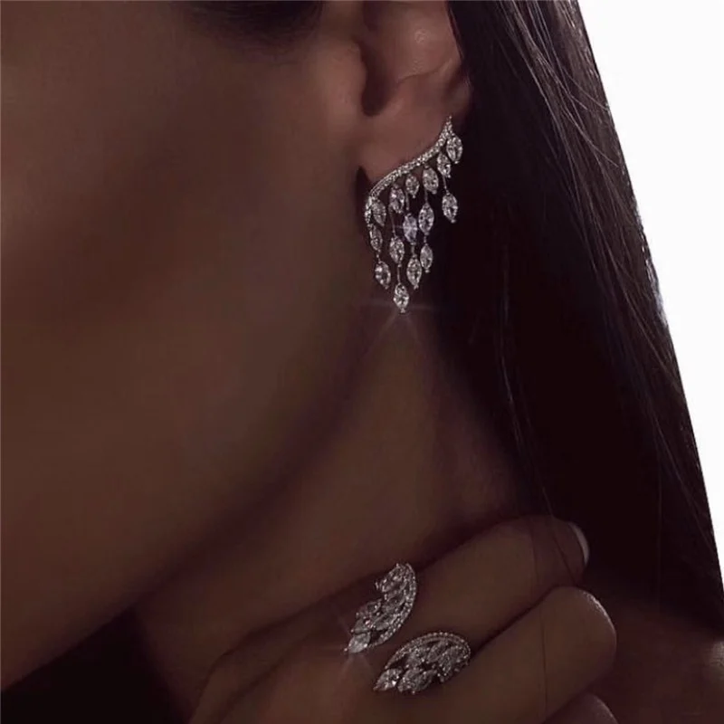 Trendy White Color Cubic Zircon Angel Wings Tassel Earrings Crystal Earrings Women Jewelry
Trendy White Color Cubic Zircon Angel Wings Tassel Earrings Crystal Earrings Women Jewelry