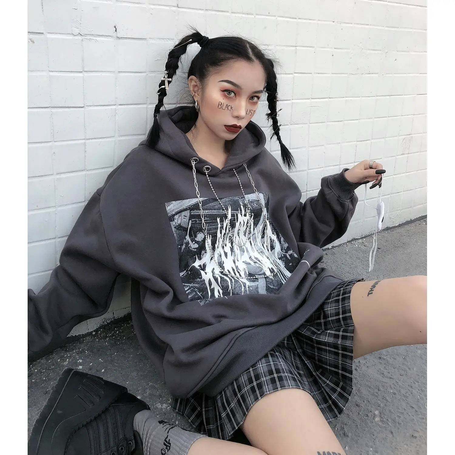 Korean Y2k Oversize Long Sleeve Hoodies Women Gothic Punk Pullovers Tops Schoolgirl Black Gray Street Style Clothes
Korean Y2k Oversize Long Sleeve Hoodies Women Gothic Punk Pullovers Tops Schoolgirl Black Gray Street Style Clothes