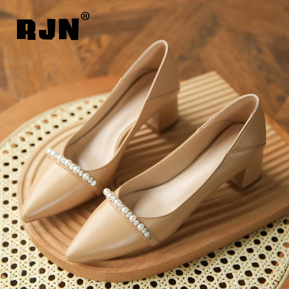 RJN 2021 Spring New Women's Pumps Elegant Pearl Decoration Genuine Leather Thick Heel Shallow Shoes Office Slip-On Shoes RO526
RJN 2021 Spring New Women's Pumps Elegant Pearl Decoration Genuine Leather Thick Heel Shallow Shoes Office Slip-On Shoes RO526