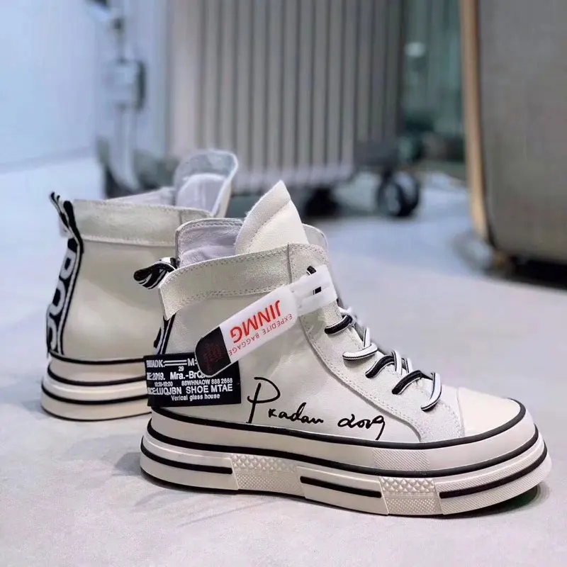 Luxury Brand Female Shoes Fashion Leather High Quality Women's Casual Sneakers Spring Autumn New Ladies Flat Vulcanized Shoes
Luxury Brand Female Shoes Fashion Leather High Quality Women's Casual Sneakers Spring Autumn New Ladies Flat Vulcanized Shoes