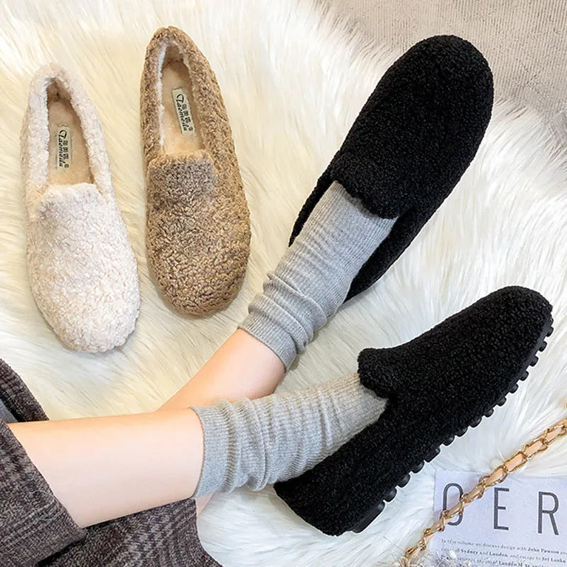 Lambswool Moccasins women muffins winter plush shoes women ballerina plus size 34-43 eapadrilles net celebrity cozy fur flats
Lambswool Moccasins women muffins winter plush shoes women ballerina plus size 34-43 eapadrilles net celebrity cozy fur flats