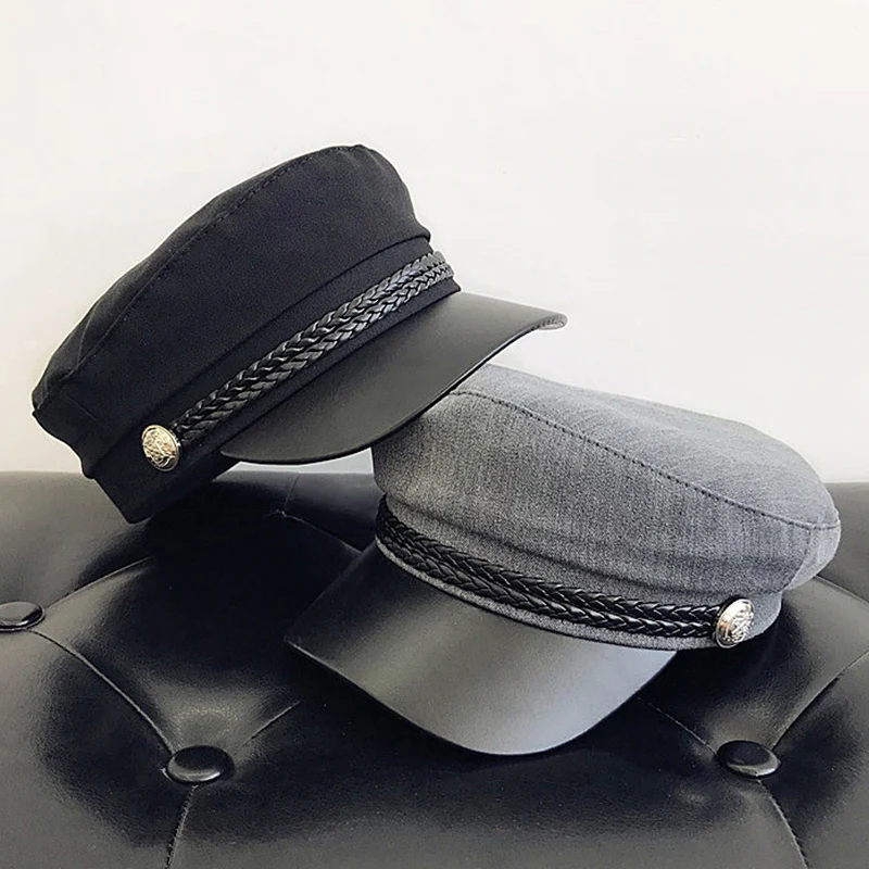 Sexy Fashion Unisex PU Leather Military Hat Autumn Sailor Hats for Women Men Black Grey Flat Top Female Travel Cadet Captain
Sexy Fashion Unisex PU Leather Military Hat Autumn Sailor Hats for Women Men Black Grey Flat Top Female Travel Cadet Captain
