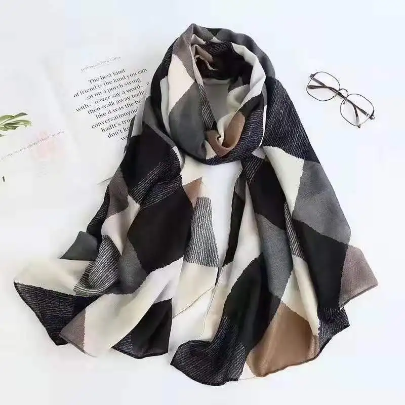 2020 Spain Fashion Daisy Floral Tassel Viscose Shawl Scarf Lady Print Soft Pashmina Stole Wrap Snood Bufandas Muslim Hijab Sjaal
2020 Spain Fashion Daisy Floral Tassel Viscose Shawl Scarf Lady Print Soft Pashmina Stole Wrap Snood Bufandas Muslim Hijab Sjaal