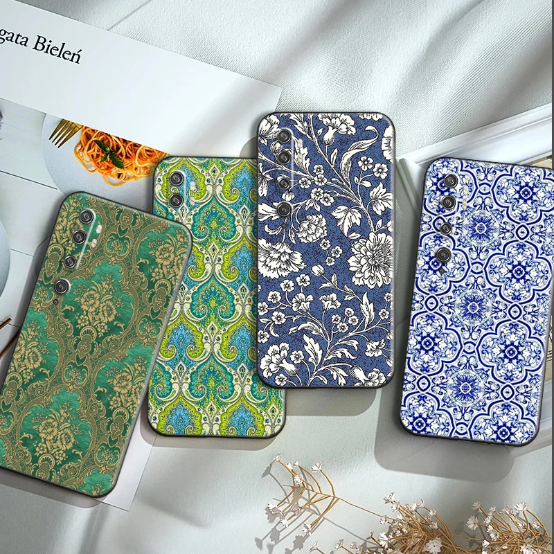 Phone Case For Xiaomi CC9 CC9e 10S 10 Pro Lite 11 Lite Pro Ultra Note 10 Pro Luxury Vintage Rose Flower TPU Carcasa Black Cover 
Phone Case For Xiaomi CC9 CC9e 10S 10 Pro Lite 11 Lite Pro Ultra Note 10 Pro Luxury Vintage Rose Flower TPU Carcasa Black Cover