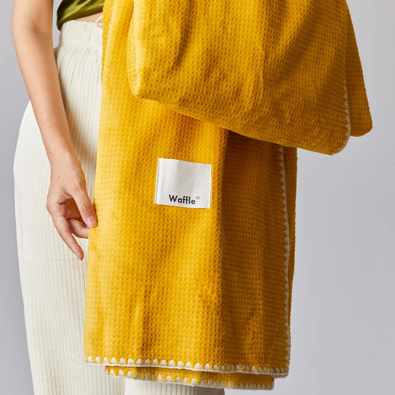 Shawl Sofa Waffle Blanket Nap Thick Office Warm Wearable Soft Blanket Winter Cover Couverture Polaire Home Textile BH50MT
Shawl Sofa Waffle Blanket Nap Thick Office Warm Wearable Soft Blanket Winter Cover Couverture Polaire Home Textile BH50MT