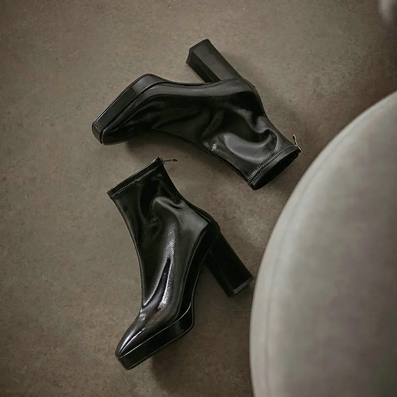 2020 The High Quality Superfine Fiber Women Ankle Boots Zipper Comfortable High Heels Winter Warm Party Shoes Woman Short Boots
2020 The High Quality Superfine Fiber Women Ankle Boots Zipper Comfortable High Heels Winter Warm Party Shoes Woman Short Boots