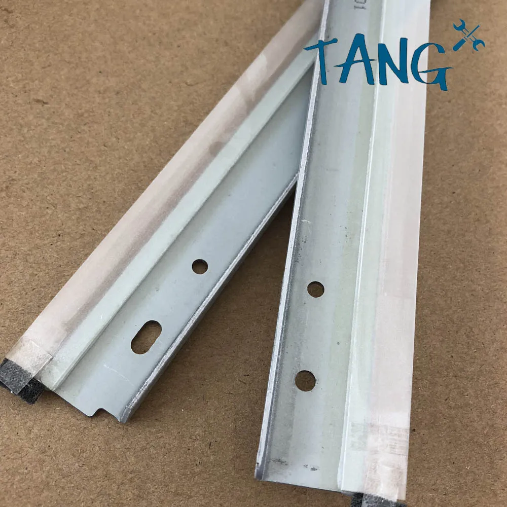 1PC D009-2351 MP4000 MP5000 Drum Cleaning Blade for Ricoh AF1035 1045 2035 2045 3045 MP4000 4000B 5000B 4002 5001 5002 D0092351
1PC D009-2351 MP4000 MP5000 Drum Cleaning Blade for Ricoh AF1035 1045 2035 2045 3045 MP4000 4000B 5000B 4002 5001 5002 D0092351