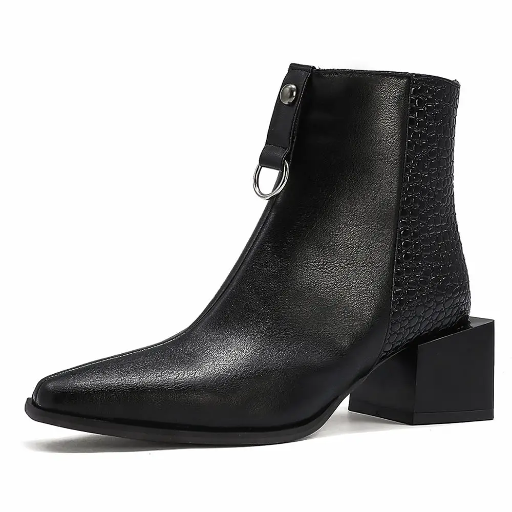 Ботинки Челси из змеиной кожи, с квадратным носком, на толстом каблуке
Ботинки Челси из змеиной кожи, с квадратным носком, на толстом каблуке