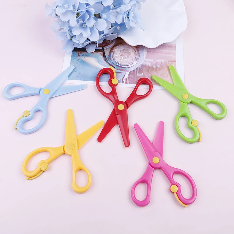 1pcs Plastic Cute Mini Safety Round Head Scissors Student Kids Paper Cutting Kindergarten School Supplies
1pcs Plastic Cute Mini Safety Round Head Scissors Student Kids Paper Cutting Kindergarten School Supplies