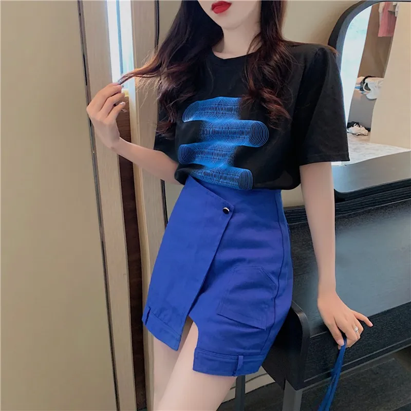 2021 Summer casual Women's Print T-shirts + Skirt Two Piece Female Casual Skirt Suits
2021 Summer casual Women's Print T-shirts + Skirt Two Piece Female Casual Skirt Suits