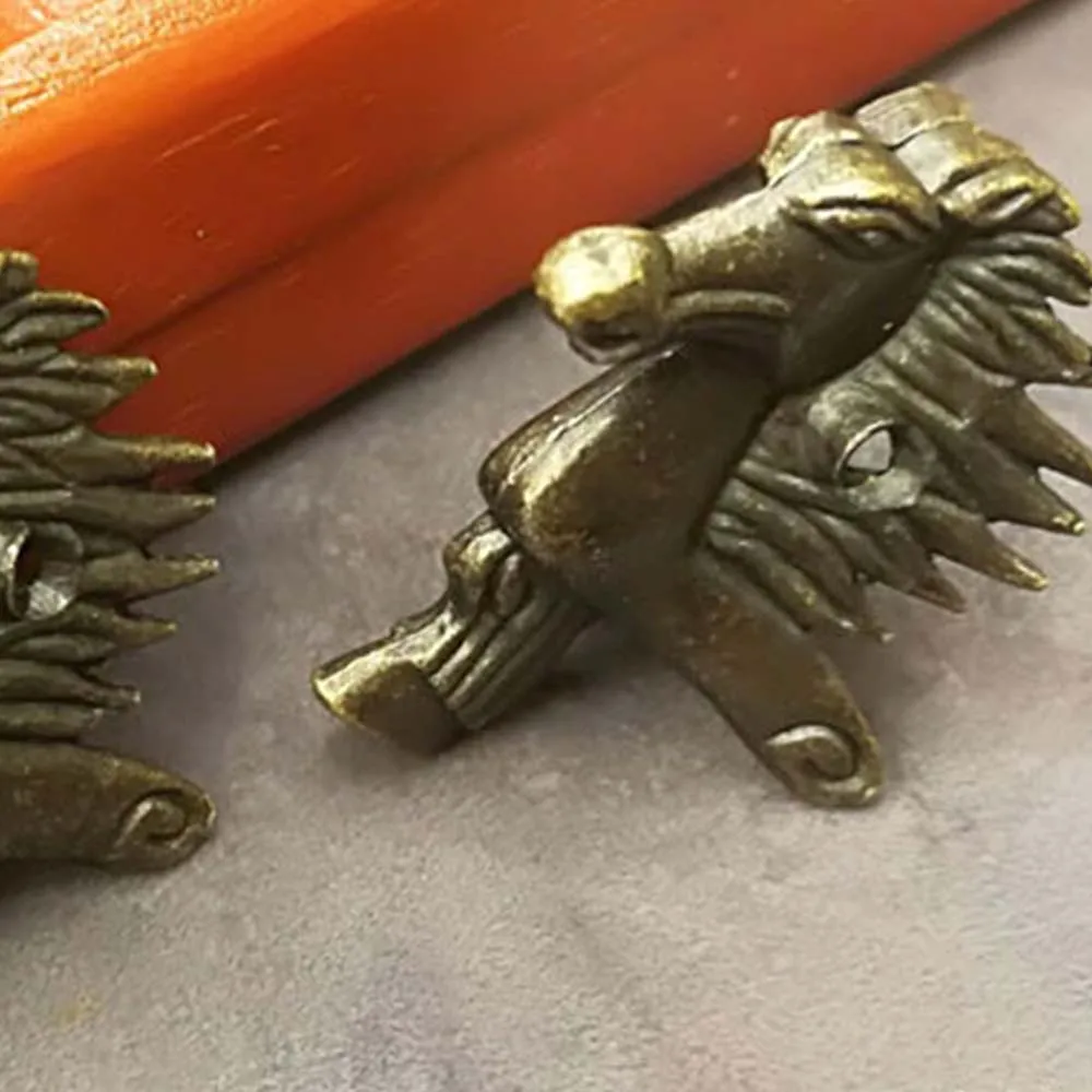 Защитная ножка для домашней мебели, декор в стиле ретро, деревянная коробка с лошадиной головкой, Подарочная коробка из цинкового сплава, уг...
Защитная ножка для домашней мебели, декор в стиле ретро, деревянная коробка с лошадиной головкой, Подарочная коробка из цинкового сплава, уг...