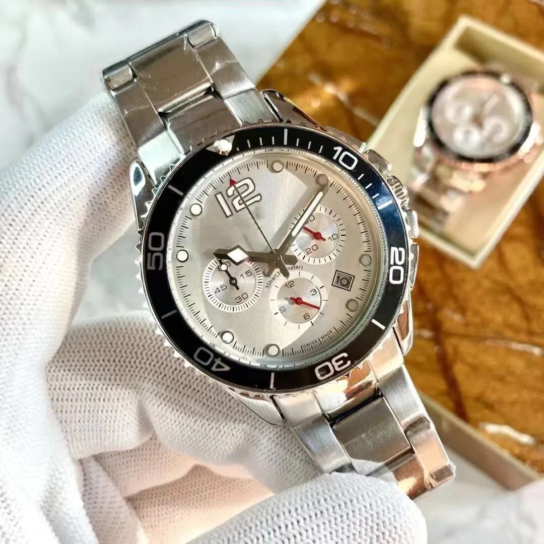 Fashionable young men's high grade business wristwatch waterproof wristwatch high grade wristwatch
Fashionable young men's high grade business wristwatch waterproof wristwatch high grade wristwatch