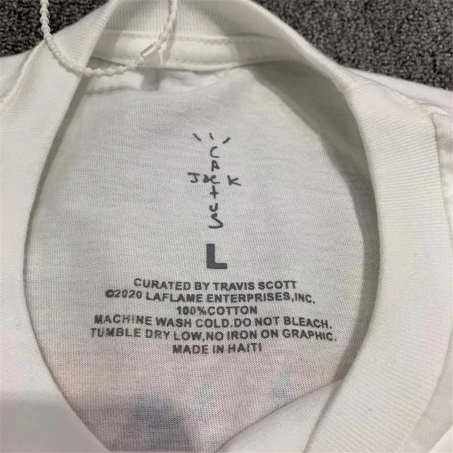 SCOTT 2021 TRAVIS Cactus Jack Mens Women Short Sleeve T shirt Hip-hop Streetwear Men Cotton T-Shirt Men
SCOTT 2021 TRAVIS Cactus Jack Mens Women Short Sleeve T shirt Hip-hop Streetwear Men Cotton T-Shirt Men