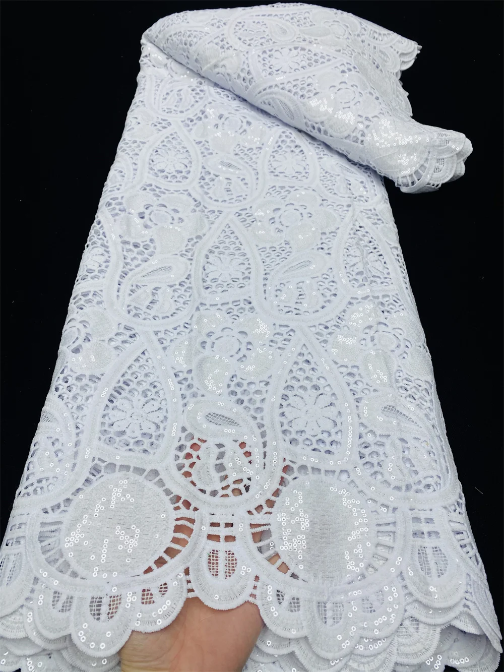 White 2022 High Quality African Lace Fabric Nigerian Sequin Lace Fabric French Milk Silk Fabric For Wedding Women Dresses 4779B
White 2022 High Quality African Lace Fabric Nigerian Sequin Lace Fabric French Milk Silk Fabric For Wedding Women Dresses 4779B