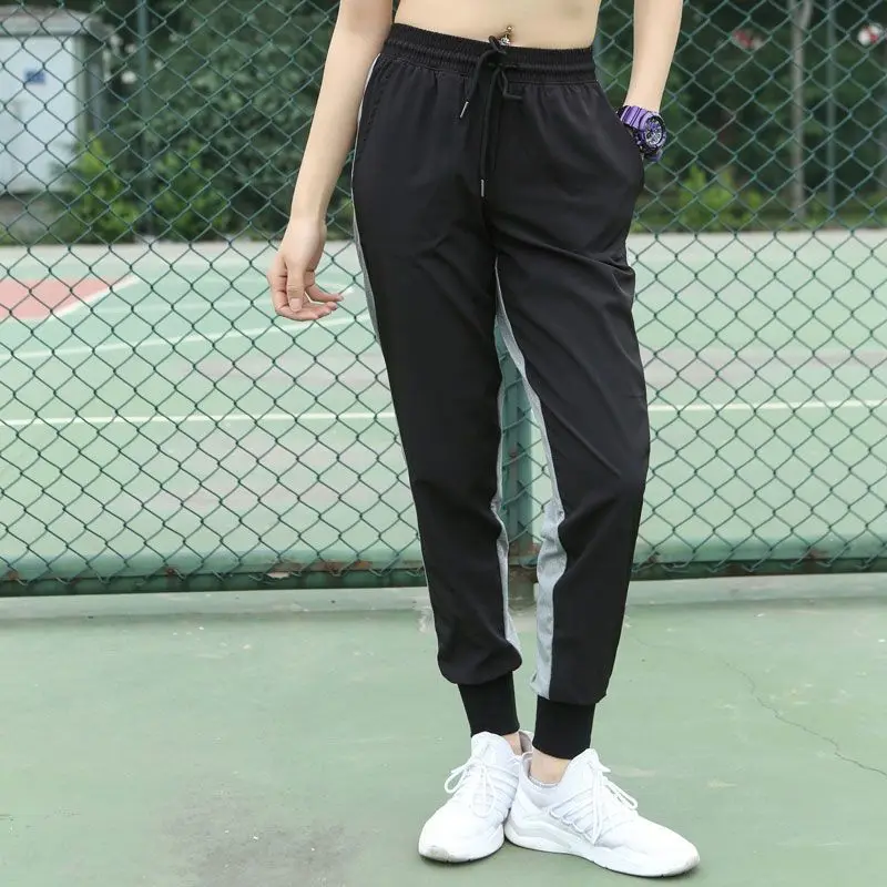 Stitching Sports Pants For Women 2022 Spring Autumn Thin Section Loose Thin Fitness Pants Quick-drying Breathable Foot Pants
Stitching Sports Pants For Women 2022 Spring Autumn Thin Section Loose Thin Fitness Pants Quick-drying Breathable Foot Pants
