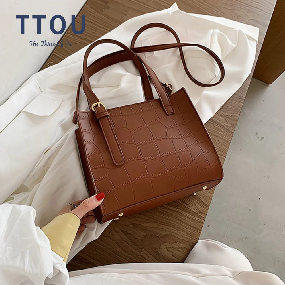 Сумка-мессенджер женская с крокодиловым узором, саквояж кросс-боди из экокожи, однотонный саквояж на плечо с камнями и ручкой сверху
Сумка-мессенджер женская с крокодиловым узором, саквояж кросс-боди из экокожи, однотонный саквояж на плечо с камнями и ручкой сверху