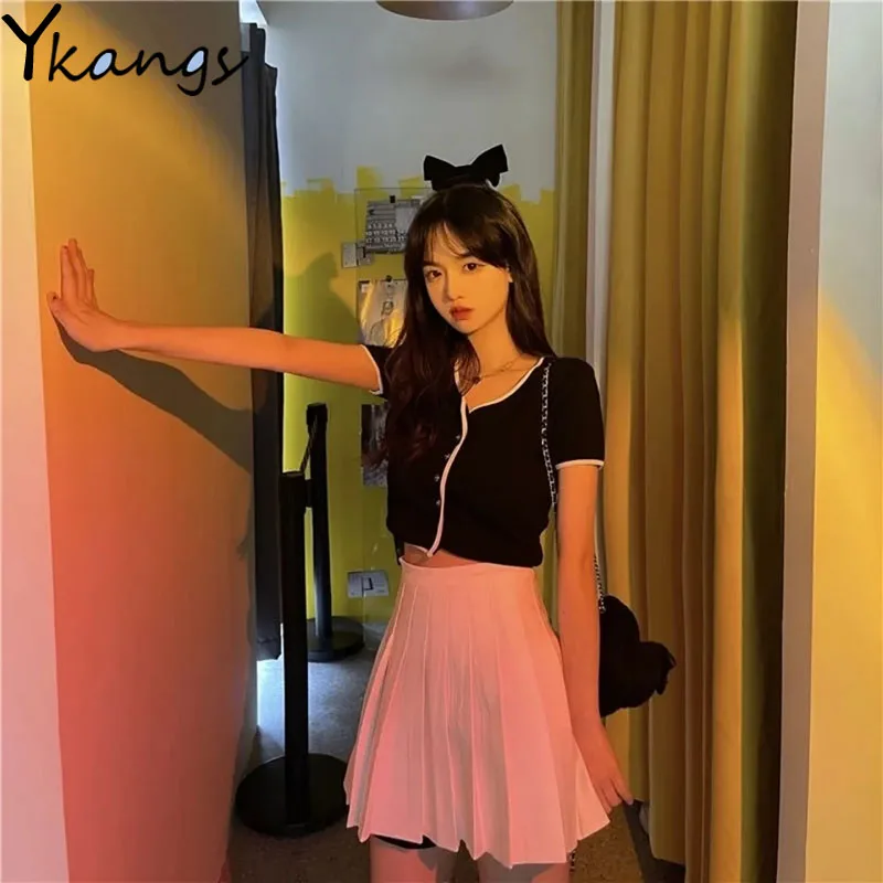 Summer Suit Women New Single-breasted Cardigan High-waist Pleated Skirt 2021 Fashion Short Top Long Pleated Skirt Two Piece Set
Summer Suit Women New Single-breasted Cardigan High-waist Pleated Skirt 2021 Fashion Short Top Long Pleated Skirt Two Piece Set