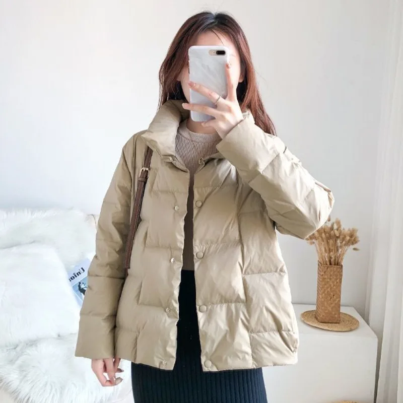 Lightweight Down Jacket Womens Clothing Short Autumn Winter 2021 New Loose White Duck Down Fashion Solid Coat Top Manteau Femme 
Lightweight Down Jacket Womens Clothing Short Autumn Winter 2021 New Loose White Duck Down Fashion Solid Coat Top Manteau Femme