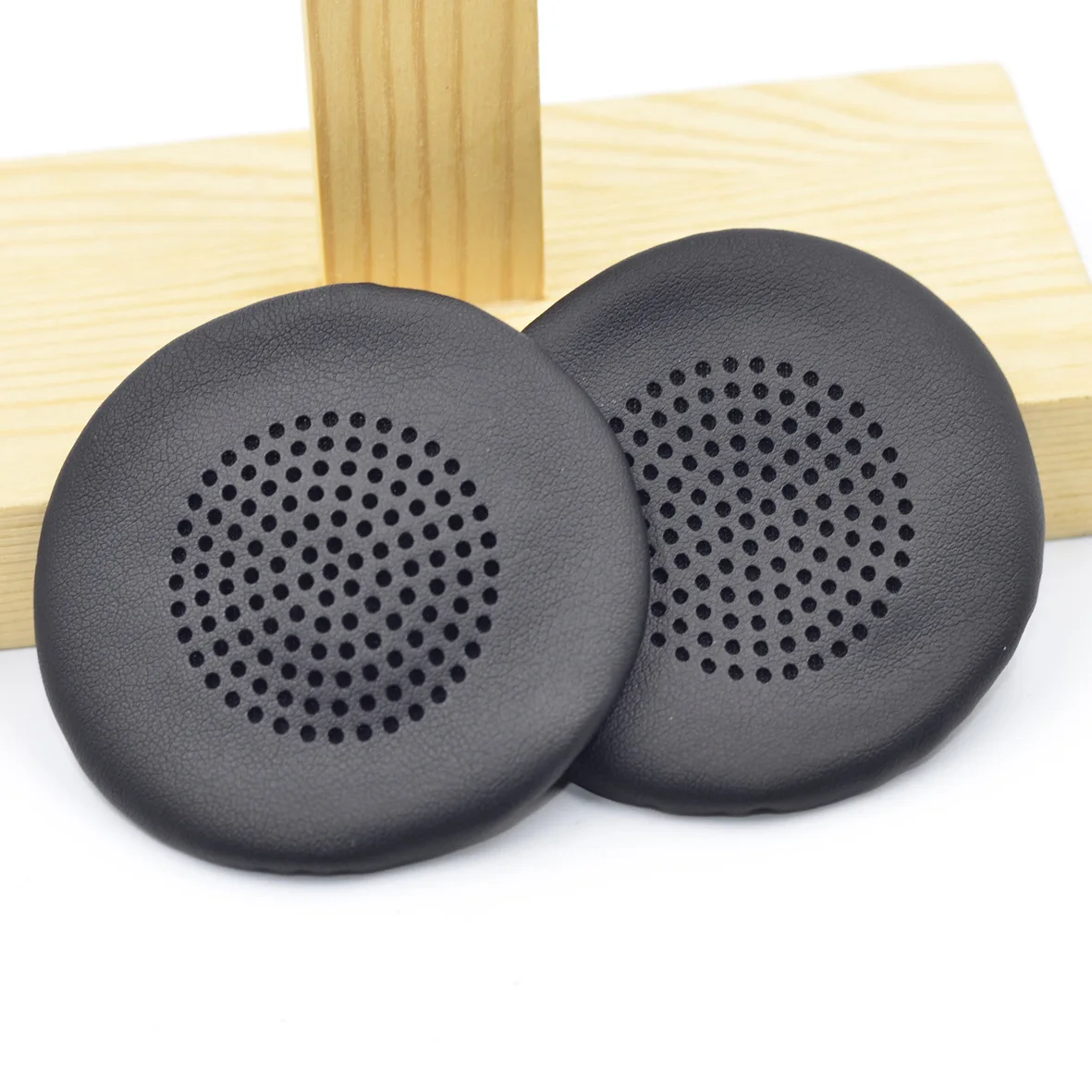 Ear Pads Headband For BLACKWIRE C510 C520 C710 C720 Headphones Replacement Foam Earmuffs Ear Cushion Fit perfectly
Ear Pads Headband For BLACKWIRE C510 C520 C710 C720 Headphones Replacement Foam Earmuffs Ear Cushion Fit perfectly