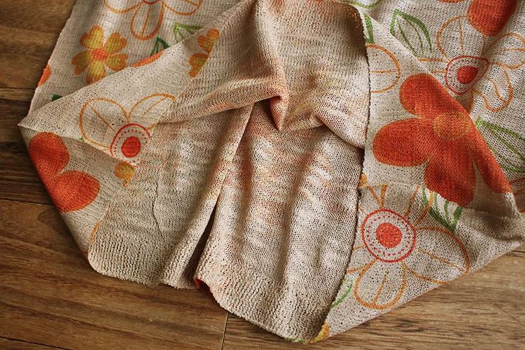 2021 New Summer Korean Style Commuter Short Sleeve Ladies T-shirt Round Neck Flower Print Loose Knitted Top Vintage Simple Tee
2021 New Summer Korean Style Commuter Short Sleeve Ladies T-shirt Round Neck Flower Print Loose Knitted Top Vintage Simple Tee