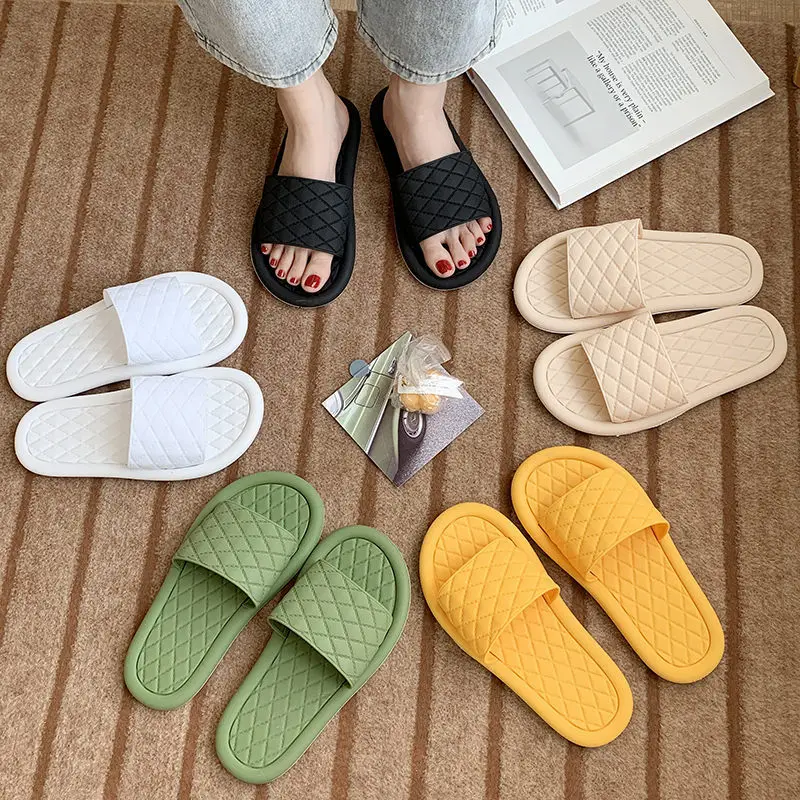 Summer New Lingge Slippers Soft Bottom Bathroom Does Not Stink Couples Wearing Sandals And Slippers On The Beach
Summer New Lingge Slippers Soft Bottom Bathroom Does Not Stink Couples Wearing Sandals And Slippers On The Beach