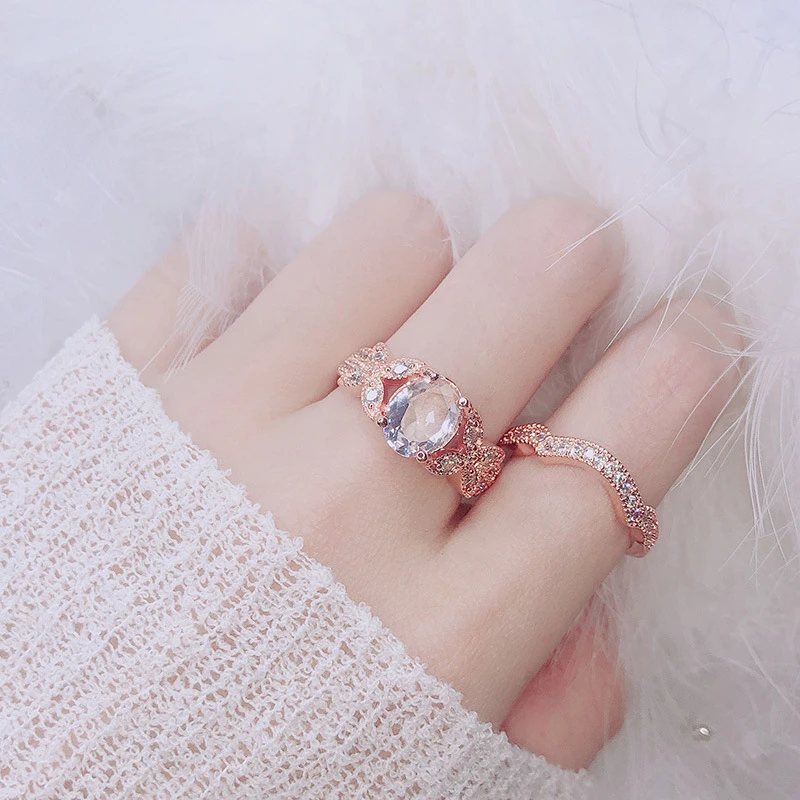 Фото Женское кольцо с бриллиантом 14K розовое золото овальная форма для помолвки