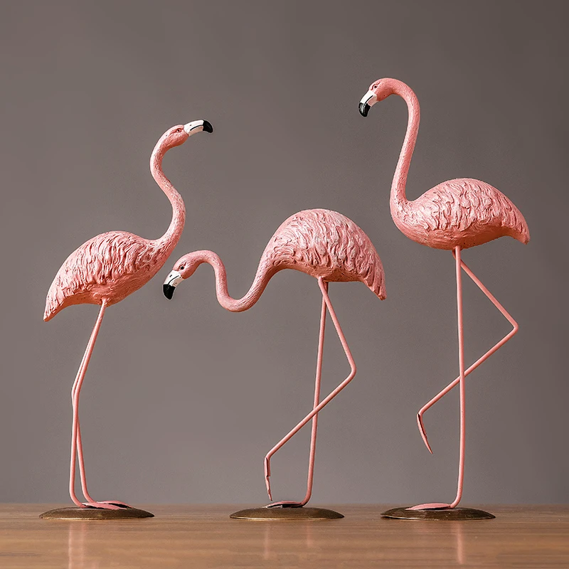 Modern simple Flamingo ornaments creative bedroom bedside table decorations Nordic room living room personalized furnishings 
Modern simple Flamingo ornaments creative bedroom bedside table decorations Nordic room living room personalized furnishings