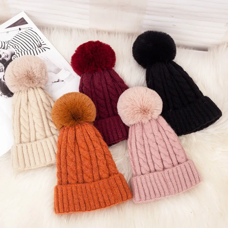 шапка Fur Pompoms Knitted Winter Hats For Women Pom Pom Skullies Beanies Thick Winter Hats Fluffy Ball Female Beanies Caps Warm
шапка Fur Pompoms Knitted Winter Hats For Women Pom Pom Skullies Beanies Thick Winter Hats Fluffy Ball Female Beanies Caps Warm