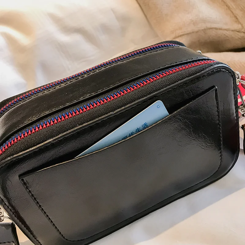 Personalized Color Wide Shoulder Strap Small Square Bag 2021 New Girl Fashion Shoulder Bag Casual Diagonal Mobile Phone Bag Blue
Personalized Color Wide Shoulder Strap Small Square Bag 2021 New Girl Fashion Shoulder Bag Casual Diagonal Mobile Phone Bag Blue