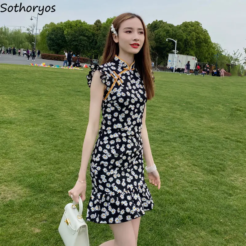 Summer Women Short Flying Sleeve Dress Daisy Floral Mini Dresses Teens Designs Slender Sweet Daily Chinese Style Qipao Trendy
Summer Women Short Flying Sleeve Dress Daisy Floral Mini Dresses Teens Designs Slender Sweet Daily Chinese Style Qipao Trendy