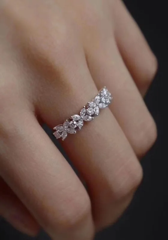 Women's Ring New Flower Cute Ring for Women Color Women's Gift Vintage Trendy Glass Filled Simple Slim Lovely Finger Jewelry
Women's Ring New Flower Cute Ring for Women Color Women's Gift Vintage Trendy Glass Filled Simple Slim Lovely Finger Jewelry