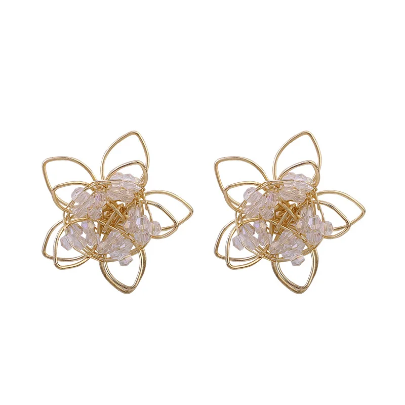 2020 New Arrival Sweet Transparent Crystal Holiday Flower Stud Earrings For Women Fashion Elegant Oorbellen Bijoux Party Gifts
2020 New Arrival Sweet Transparent Crystal Holiday Flower Stud Earrings For Women Fashion Elegant Oorbellen Bijoux Party Gifts