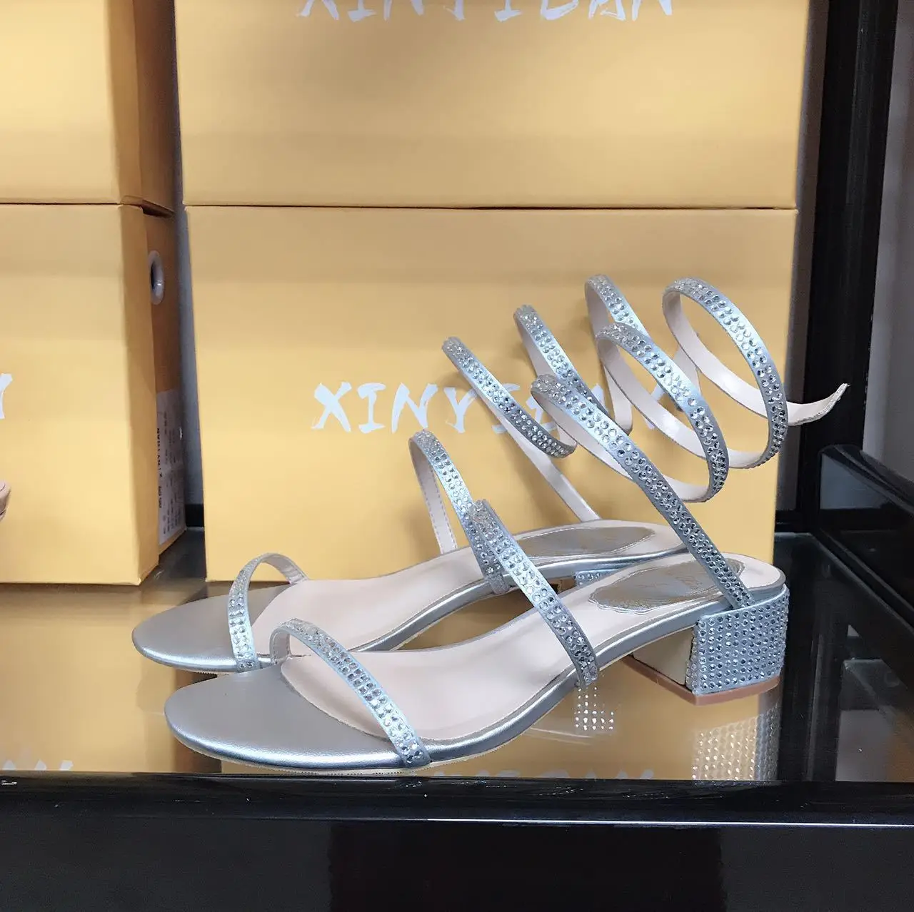 2021 Sandals Shoes Block Heels Suit Female Beige Buckle Strap Open Toe New Chunky Black Comfort Fashion Gladiator Clear Low Girl
2021 Sandals Shoes Block Heels Suit Female Beige Buckle Strap Open Toe New Chunky Black Comfort Fashion Gladiator Clear Low Girl