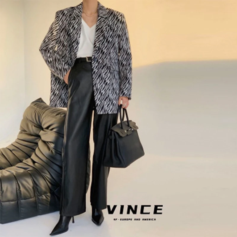 OLOMM High Waist Straight Leg Leather Pants Ladies Zipper Casual Pu Leather Pants Women Spring Pants New
OLOMM High Waist Straight Leg Leather Pants Ladies Zipper Casual Pu Leather Pants Women Spring Pants New