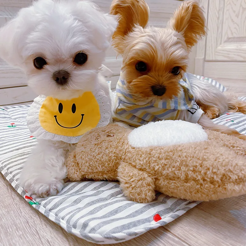 Cute pet dog lace smiling face Bib saliva towel than bear teddy Pomeranian Bib cat
Cute pet dog lace smiling face Bib saliva towel than bear teddy Pomeranian Bib cat