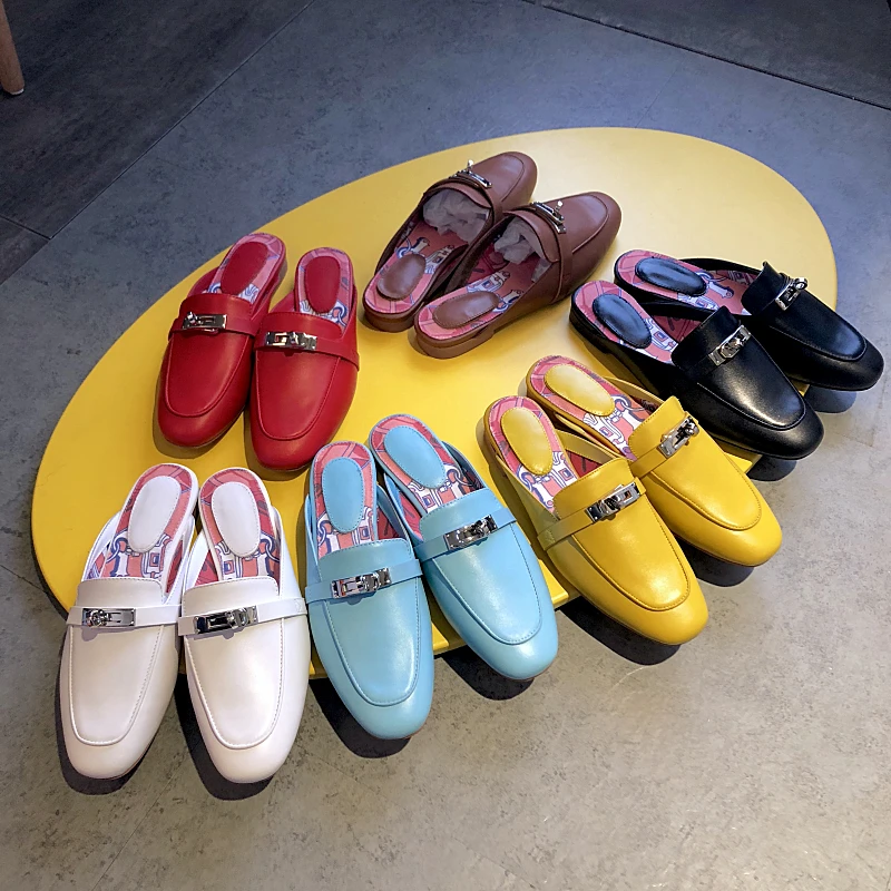 VALLU 2020 spring new leather slippers wild fashion metal buckle baotou wear half slippers tide
VALLU 2020 spring new leather slippers wild fashion metal buckle baotou wear half slippers tide