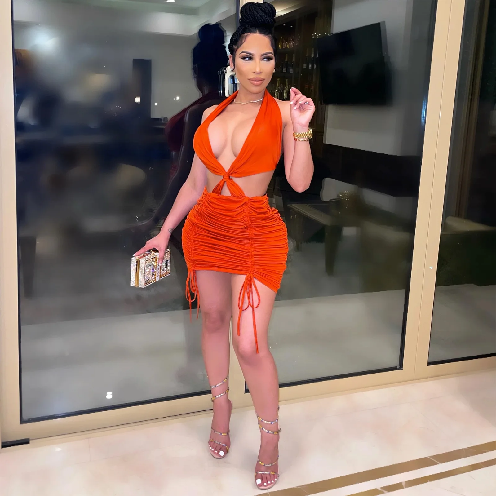 Waist Band Cut Out Summer Ruched Drawstring Dress Women Sexy Halter Backless Package Hip Dress Sexy Pleated Party Club Dresses
Waist Band Cut Out Summer Ruched Drawstring Dress Women Sexy Halter Backless Package Hip Dress Sexy Pleated Party Club Dresses