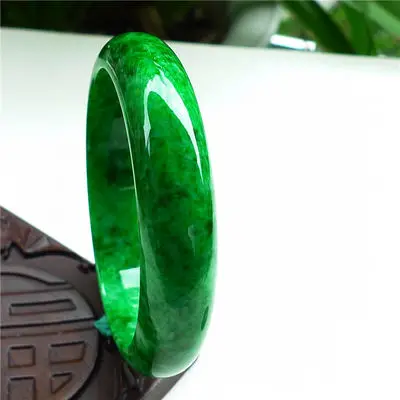 Zheru Jewelry Natural Burmese Jadeite Light Green 54-64mm Bracelet Elegant Princess Jewelry For Mom For Girlfriend
Zheru Jewelry Natural Burmese Jadeite Light Green 54-64mm Bracelet Elegant Princess Jewelry For Mom For Girlfriend