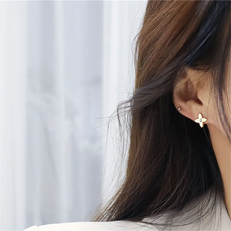 Classic Stylish Petal Zircon Ladies Exquisite Hypoallergenic Earrings Geometric Star-shaped Crystal Earrings Girls Jewelry Gifts
Classic Stylish Petal Zircon Ladies Exquisite Hypoallergenic Earrings Geometric Star-shaped Crystal Earrings Girls Jewelry Gifts