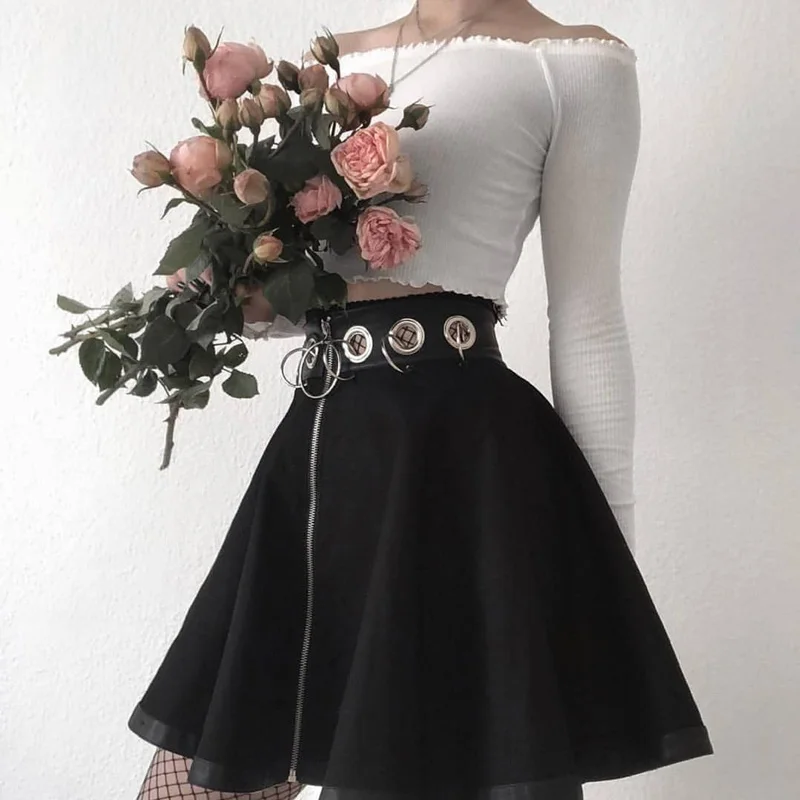 Gothic Punk Zip Up Black Skirts Women Autumn Ring High Waist Pleated Mini Skirt Female Bottom Sexy Christmas Skirts
Gothic Punk Zip Up Black Skirts Women Autumn Ring High Waist Pleated Mini Skirt Female Bottom Sexy Christmas Skirts