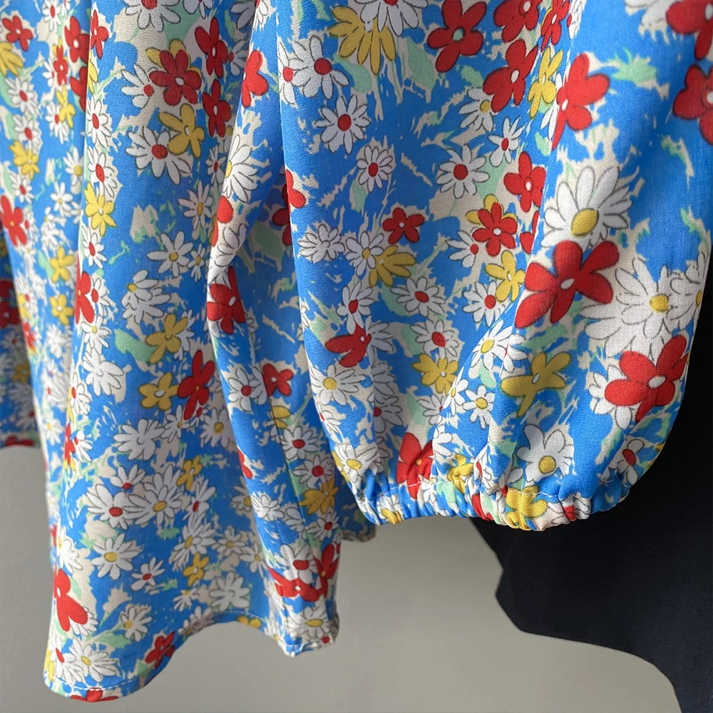 woman Floral short sleeve tshirts Loose t shirts summer fashion Casual One word collar women clothing 2021 
woman Floral short sleeve tshirts Loose t shirts summer fashion Casual One word collar women clothing 2021