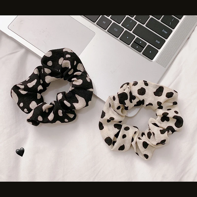 Korea Cow Pattern Autumn Winter Women Warm Polyester Big Hair Scrunchies Solid Soft Vintage Hair Gums Fabric Rubber Bands
Korea Cow Pattern Autumn Winter Women Warm Polyester Big Hair Scrunchies Solid Soft Vintage Hair Gums Fabric Rubber Bands